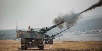 Германия продаст Украине 100 гаубиц Panzerhaubitze