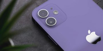 Apple продолжает завозить гаджеты в Россию