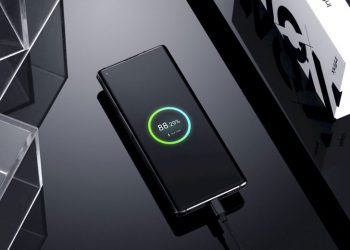 Новое устройство заряжает смартфон за 13 минут