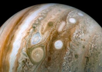 Почему у Юпитера нет таких же колец, как у Сатурна
