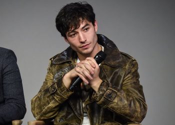 Две женщины обвинили актера Эзру Миллера в нападении