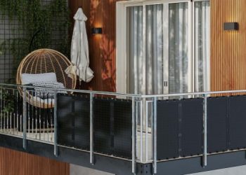 Украинка создала солнечные панели для балконов