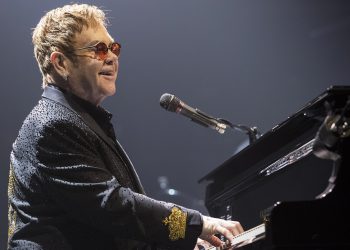 Элтон Джон завершает концертную деятельность