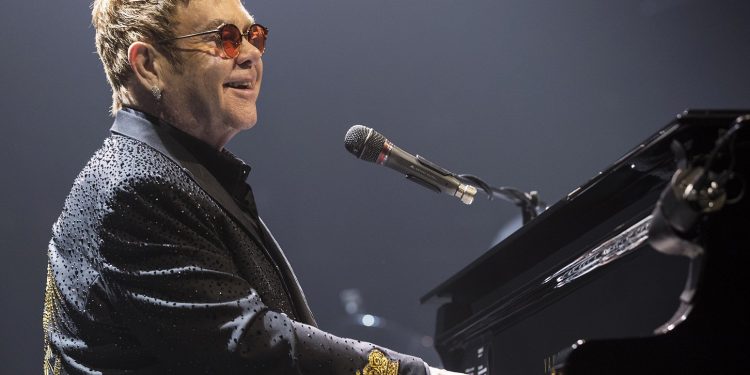 Элтон Джон завершает концертную деятельность