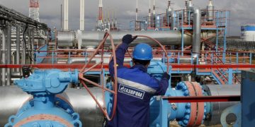 “Газпром” прекратил поставлять газ в Латвию