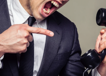 Коллекторам запретят взимать долги