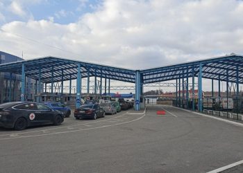 На границах остаются огромные очереди из “евроблях”