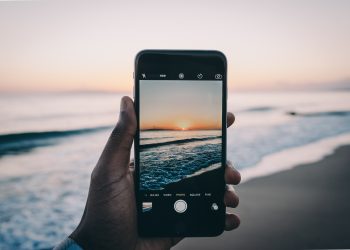 LG разрабатывает cверхтонкие камеры