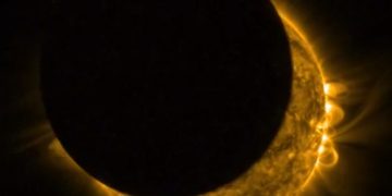 Зонд NASA сделал снимок солнечного затмения вблизи