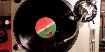 В РФ массово скупают плееры Blu-ray и винил