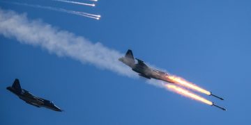 Россия нанесла авиаудар по острову Змеиный