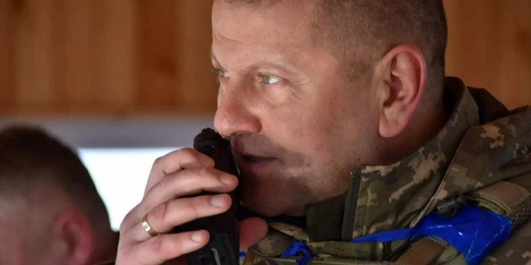 Залужный назвал направления основных атак ВС РФ