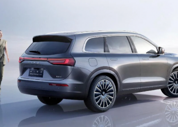 Флагманский кроссовер  от Huawei