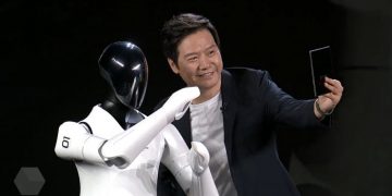 Xiaomi представила робота-гуманоида CyberOne