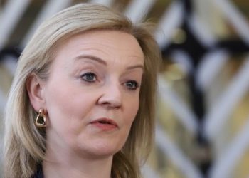 Лиз Трасс против участия России в G20