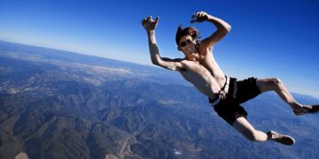 Возможно ли выжить при падении с самолета