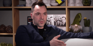 В Беларуси заблокировали соцсети Арестовича