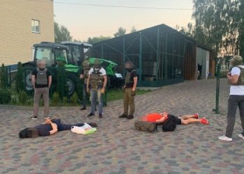 СБУ предотвратили покушение на главу Минобороны