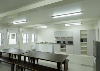 В Ирпене открыли временный модульный городок