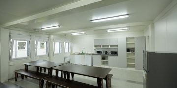 В Ирпене открыли временный модульный городок