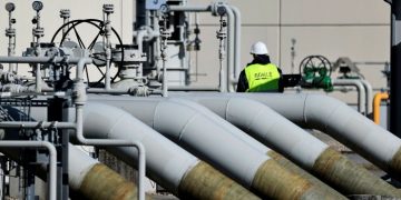 Цена газа в Европе впервые превысила $2500