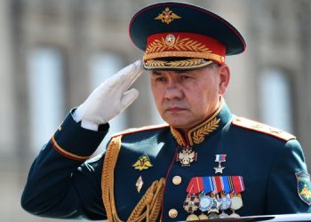 Российские офицеры регулярно высмеивают Шойгу