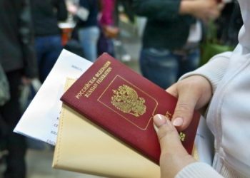 ФРГ хотят оставить россиян без многолетних виз