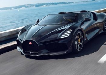 Представлен “прощальный” суперкар Bugatti