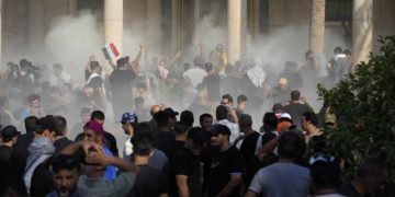 Протесты в Ираке: демонстранты штурмовали центр Багдада