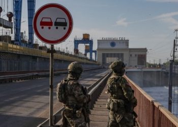 ВСУ ударили по мосту на Каховской ГЭС