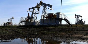 Япония снова начала покупать российскую нефть