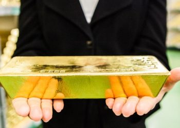 Украинцам предложили покупать золото