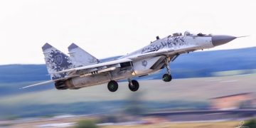 Словакия бесплатно передаст Украине истребители