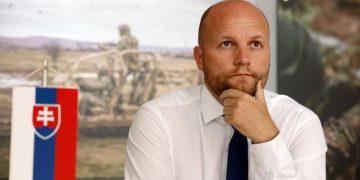 Словакия будет поставлять Украине оружие