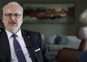 Латвия аннулирует ВНЖ тем, кто поддерживает войну