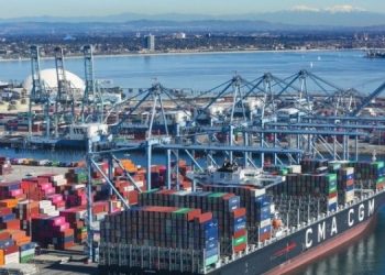 РФ ежемесячно зарабатывает более $1 млрд