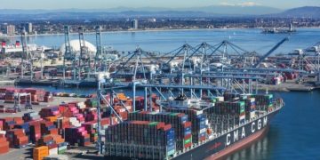 РФ ежемесячно зарабатывает более $1 млрд