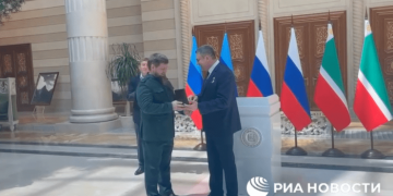 Кадырову присвоили звание “героя ЛНР”