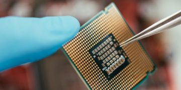 США запретили поставлять Китаю оборудование для чипов