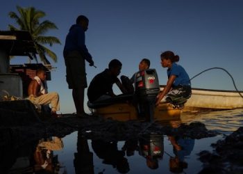 На Фиджи приходится переселять людей из-за затоплений