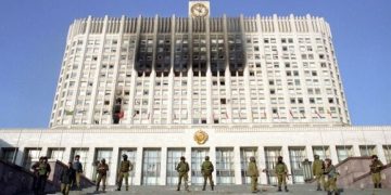 В РФ сенаторов страхуют от травм при переворотах