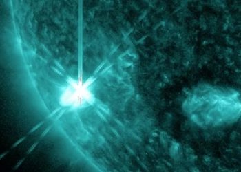 К Земле летит огромный поток плазмы