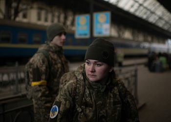 В плену РФ находится 131 женщина из “Азовстали”