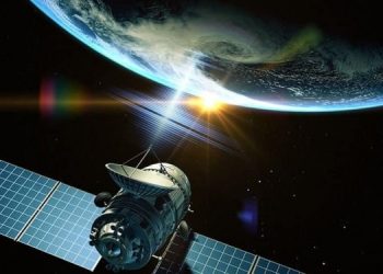 Китай запустит в космос первые солнечные панели