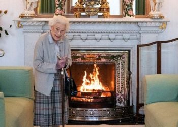 Врачи обеспокоены здоровьем Королевы Елизаветы