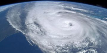 Сердце урагана “Иан” запечатлели из космоса