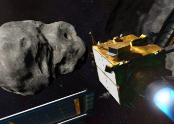 Космический аппарат столкнулся с астероидом и изменил его орбиту