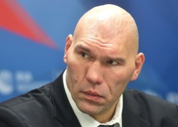 Николай Валуев получил повестку