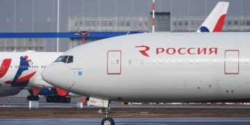 В России снимают с рейсов пилотов