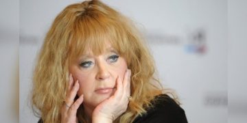 Алла Пугачева с детьми покинула Россию